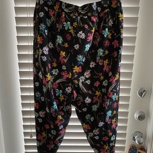 Lane Bryant. Size 18/20. Floral ankle pants. Tied at ankle. (Boxed)